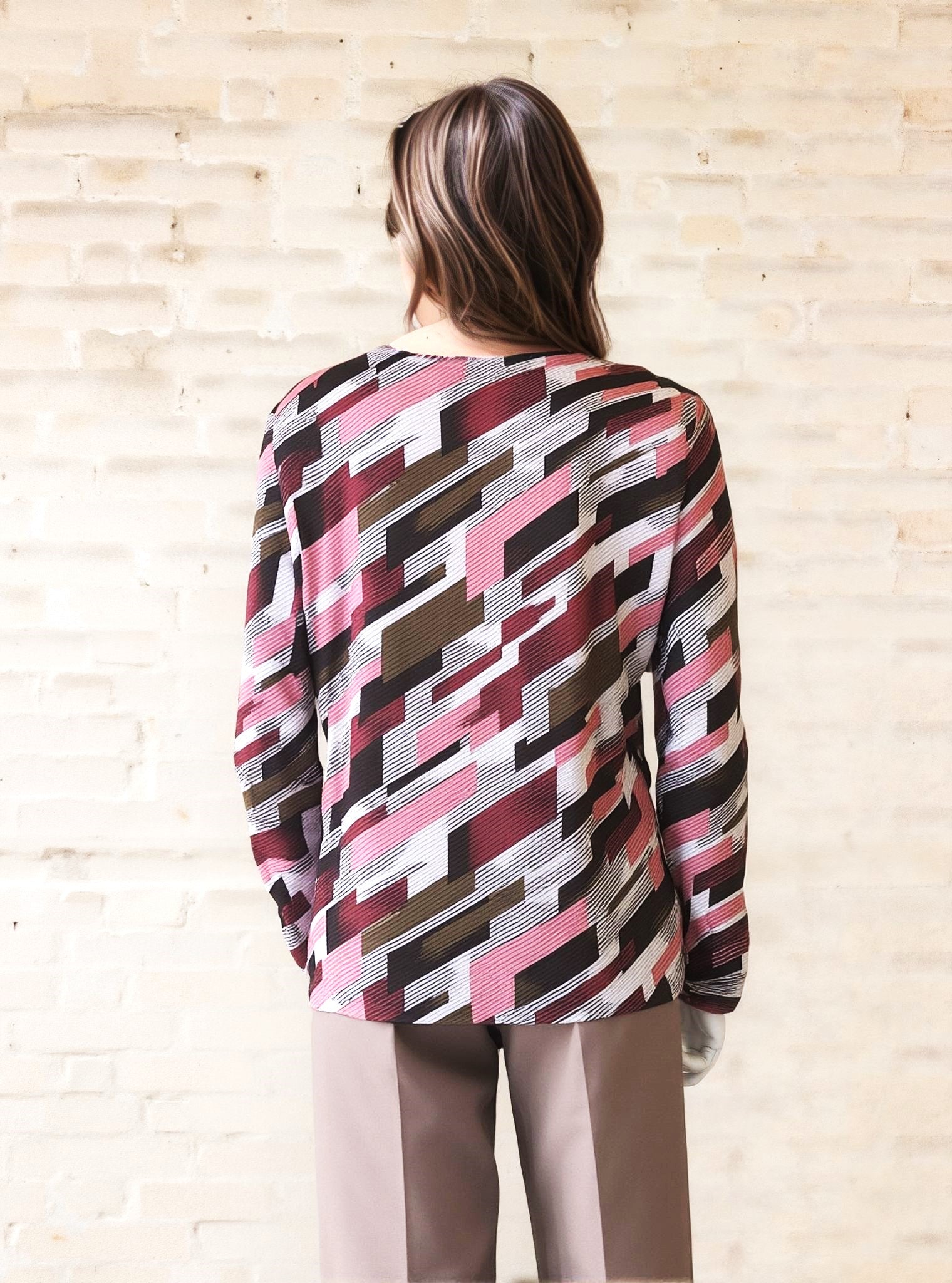 Retro Geometric Print Long Sleeve Top