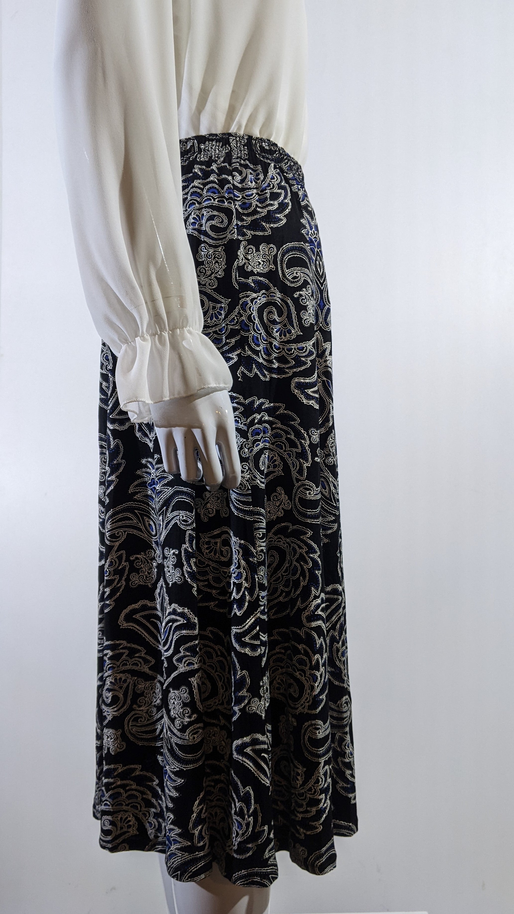 Blue & White Floral Pattern Elasticated Skirt